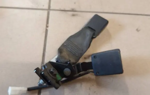 Hyundai Ioniq Rear seatbelt buckle 9840G2100 81212A0155