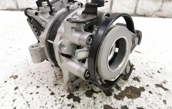 Subaru Impreza V Generator/alternator 23700AB080 9Y28