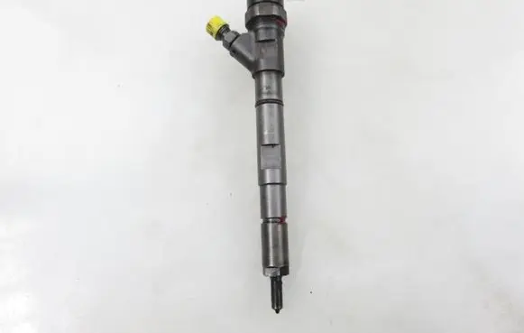 KIA Sorento Fuel injector 338004A120 0445110186