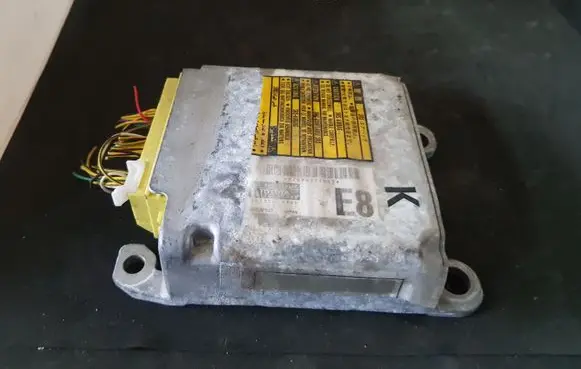 Toyota Prius (XW30) Airbag control unit/module 8917047380