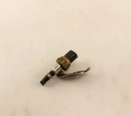 Mercedes-Benz Vito Viano W447 Fuel pressure regulator A6510703981