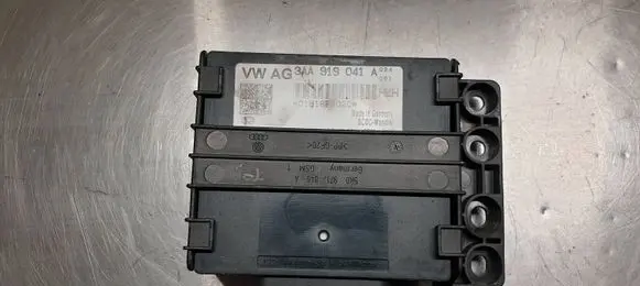 Volkswagen Tiguan Current control relay 3AA919041A