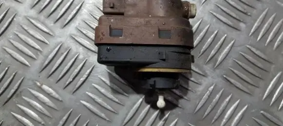 Peugeot 406 Headlight level adjustment motor 