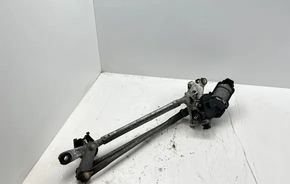 Front wiper linkage and motor