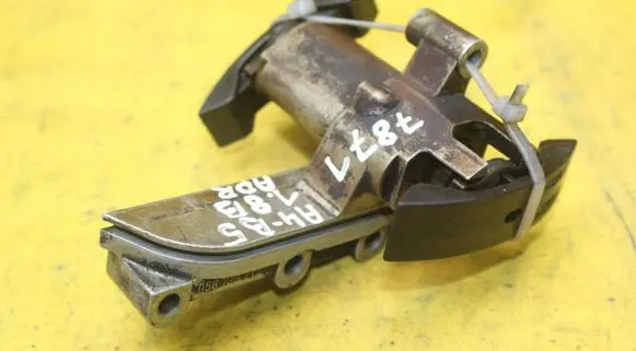 Audi A4 S4 B5 8D Timing belt/chain tensioner 058109217