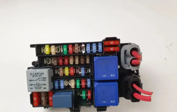 Renault Scenic III - Grand scenic III Fuse module