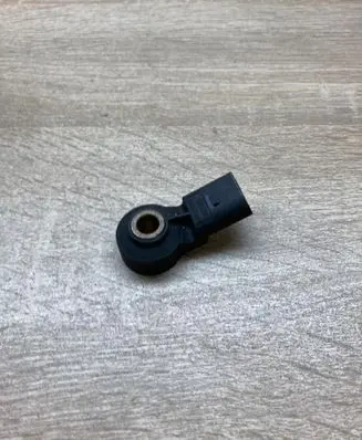 Skoda Octavia Mk2 (1Z) Detonation knock sensor 030905377C 0261231746