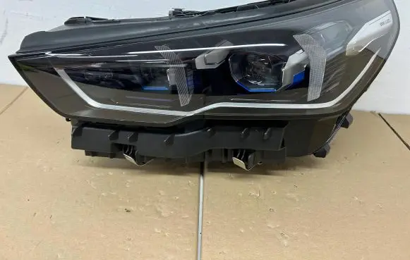 BMW 5 G60 Headlight/headlamp 5A798D1