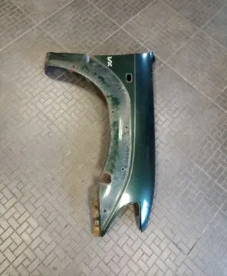 Toyota Land Cruiser (HDJ90) Fender