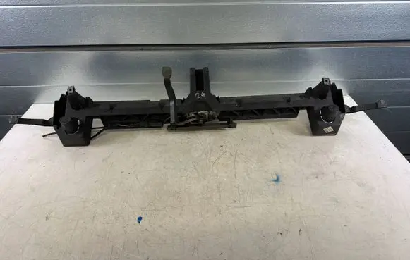 Peugeot 3008 I Top upper radiator support slam panel 9670786980