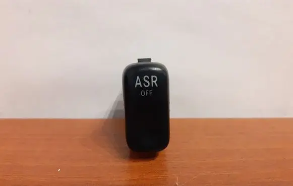 Traction control (ASR) switch
