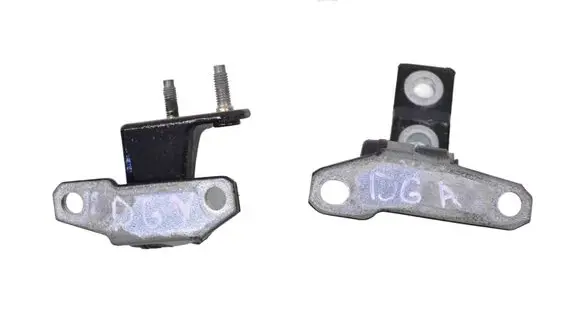 Infiniti Q50 Rear door upper hinge
