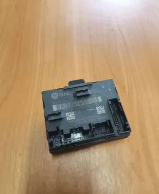Audi A4 S4 B8 8K Door control unit/module 8K0959793Q