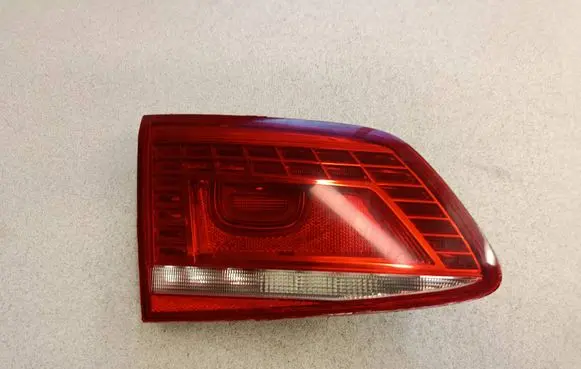 Volkswagen PASSAT B7 Rear/tail lights 179835