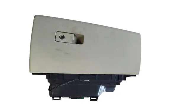 Volvo XC70 Glove box 30676278 39891971