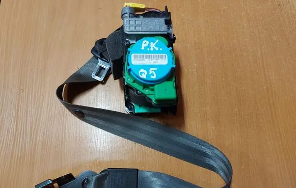 Audi Q5 SQ5 Front seatbelt 8R1857705B
