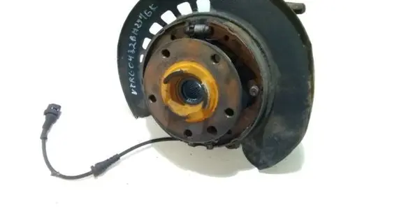 Volkswagen Touareg I Rear wheel hub