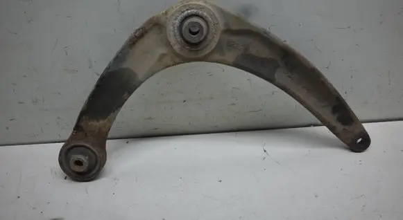 Peugeot 308 SW Front lower control arm/wishbone 823214