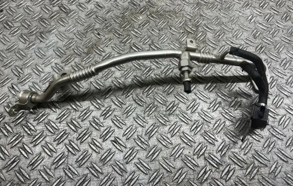 Ford Explorer VI Brake booster pipe/hose LB5E9E469