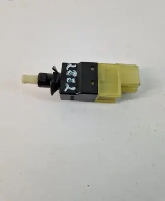 Mercedes-Benz B W245 Brake pedal sensor switch A0015454409