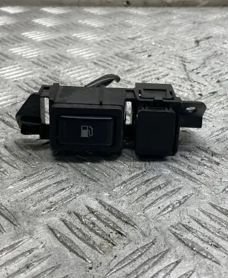 Nissan Navara D23 Fuel tank opening switch 