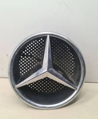 Mercedes-Benz CLS C219 Manufacturer badge logo/emblem A2198850078