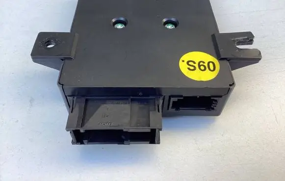 Audi A6 S6 C6 4F Gateway control module 4L0907468 4L0910468