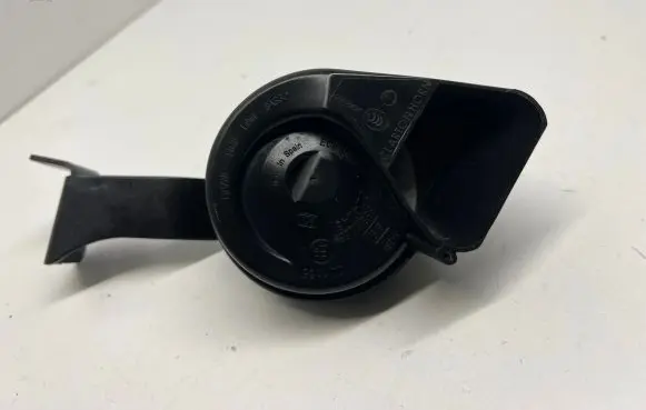 Audi A6 C7 Horn signal 4H0951221