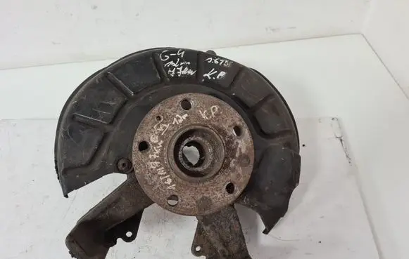 Volkswagen Golf VI Front wheel hub spindle knuckle