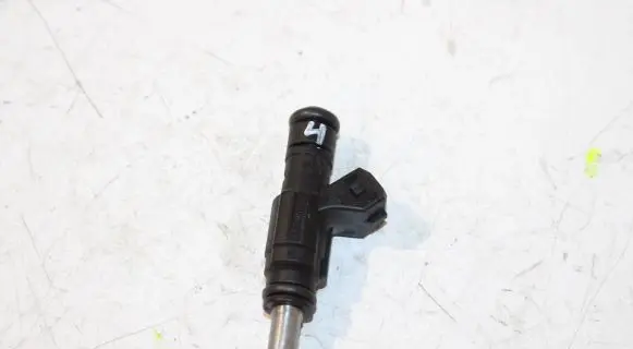 Audi TT Mk1 Fuel injector 06A906031S 0280155897