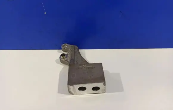 Volvo XC90 Pneumatic air compressor holding bracket 31331336