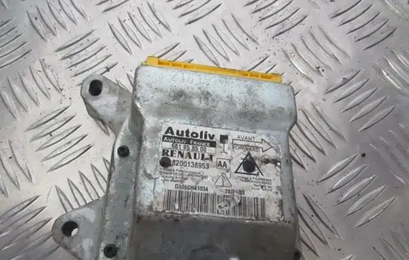 Renault Laguna II Airbag control unit/module 8200138953 601958500