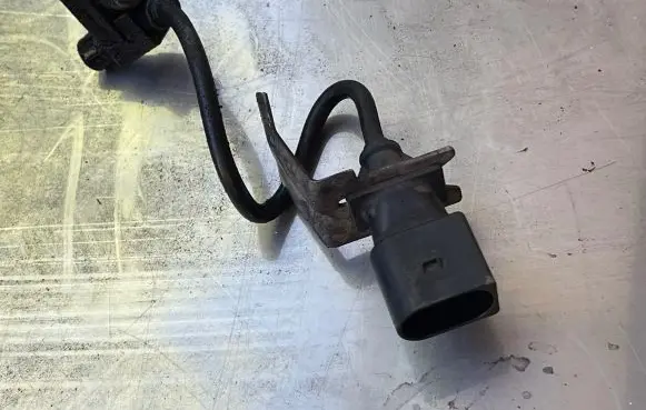 BMW X5 E70 Crankshaft speed sensor 7809334