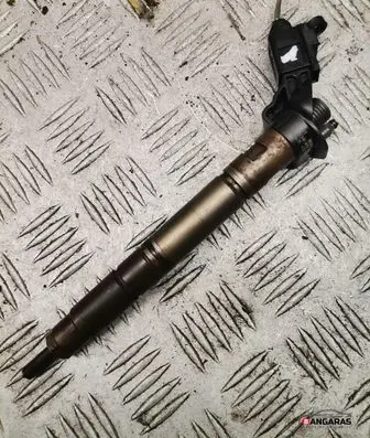 Audi A4 S4 B8 8K Fuel injector 0986435