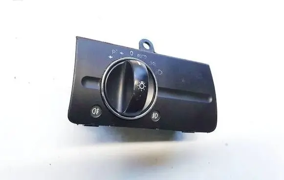 Mercedes-Benz E W211 Light switch 2115450704 04056045