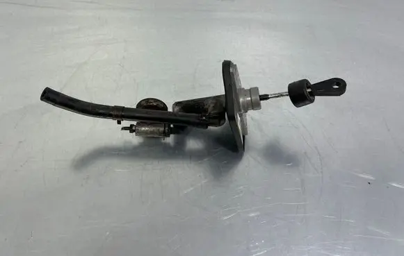 Clutch slave cylinder