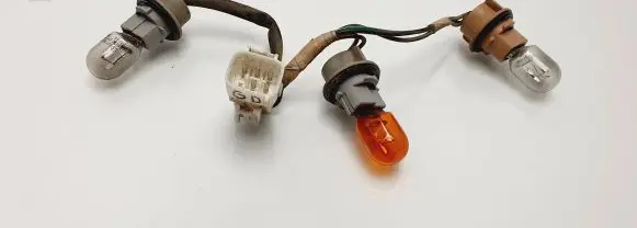 Subaru Forester SH Tail light bulb cover holder