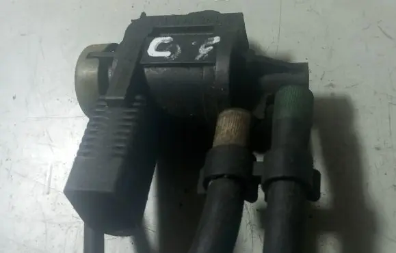 Volkswagen PASSAT B6 Turbo solenoid valve 1J0906283C