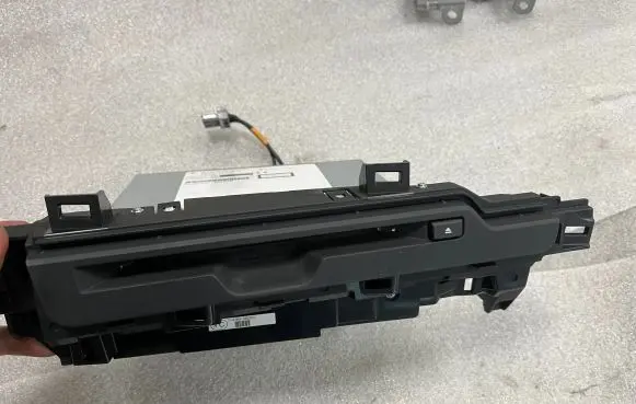 Lexus UX Radio/CD/DVD/GPS head unit 8614076B60