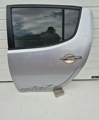 Mitsubishi L200 Rear door AUTMIC1806261517