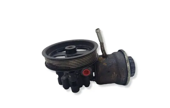 Toyota Avensis T250 Power steering pump 