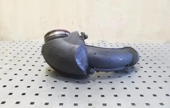 Intake resonator