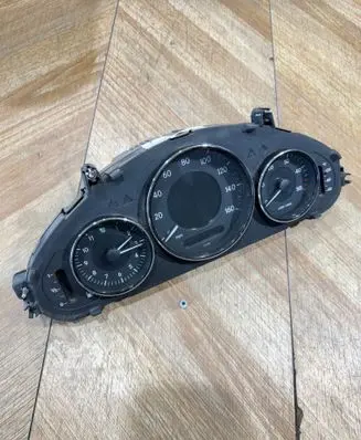 Mercedes-Benz CLS C219 Speedometer (instrument cluster) A2195403811 11008032800
