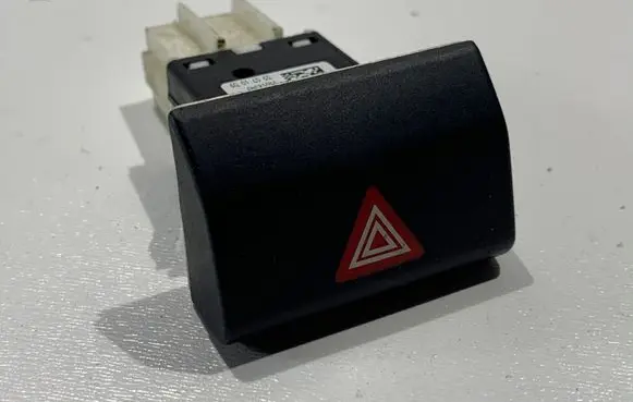 Skoda Superb B6 (3T) Hazard light switch 3T0953235D