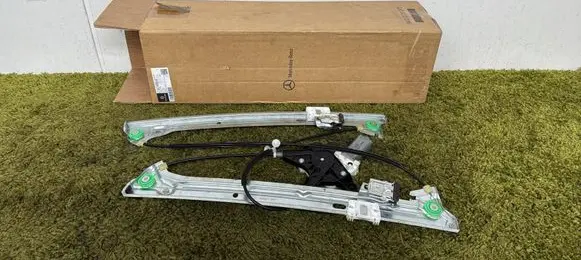 Mercedes-Benz Vito Viano W639 Front door electric window regulator A6397200546 6397200546