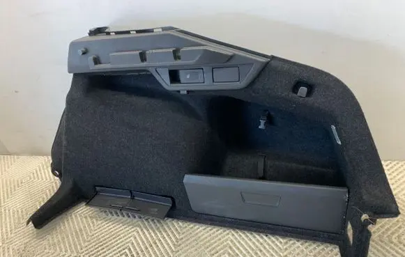 Skoda Octavia Mk4 Trunk/boot side trim panel 5E6867428A