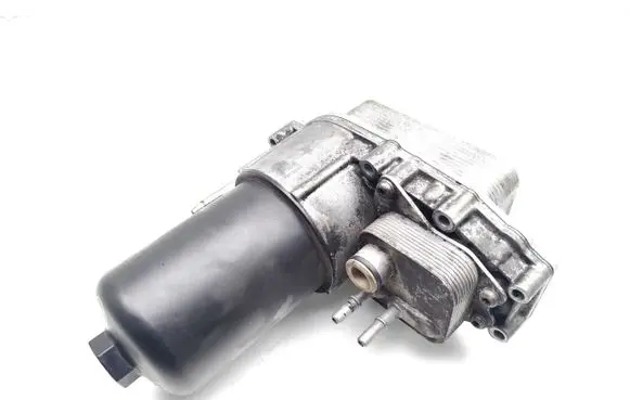 Land Rover Discovery 4 - LR4 Oil filter mounting bracket 4R8Q6C711DA