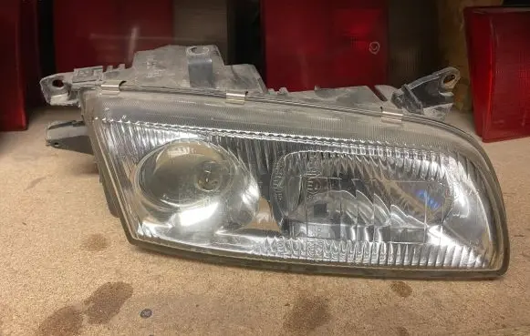 Mazda Xedos 9 Headlight/headlamp