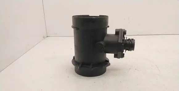 BMW 5 E39 Mass air flow meter 1747155 0280217502