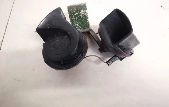 Volkswagen PASSAT B4 Horn signal e342085